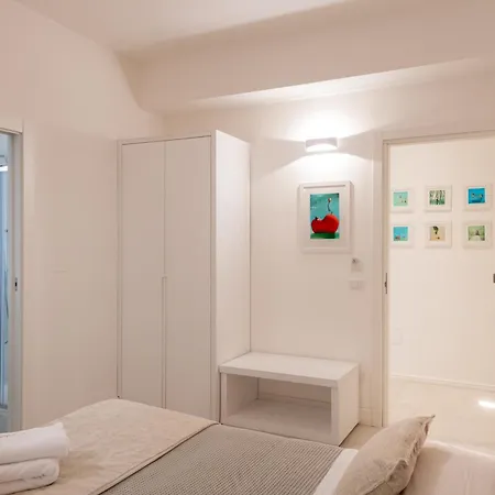 Lo Di Viale Lo Re & Caffe' 3* לצ'ה