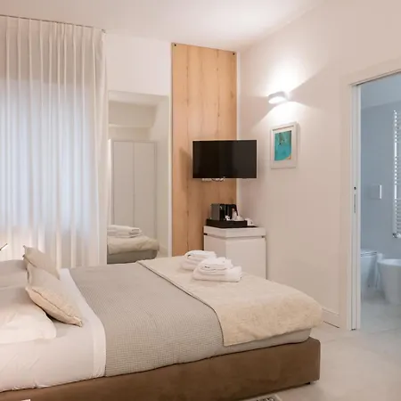 Lo Di Viale Lo Re & Caffe' Gæstehus 3*