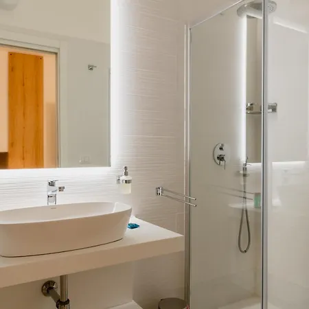 בית הארחה Lo Di Viale Lo Re & Caffe' לצ'ה