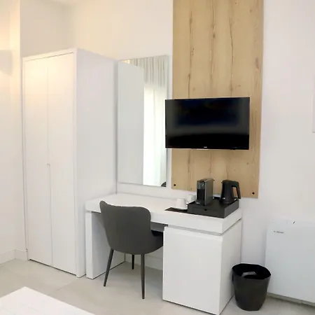 Lo Di Viale Lo Re & Caffe' Gæstehus