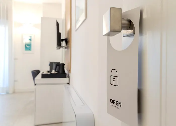 Lo Di Viale Lo Re & Caffe' Πανσιόν Λέτσε