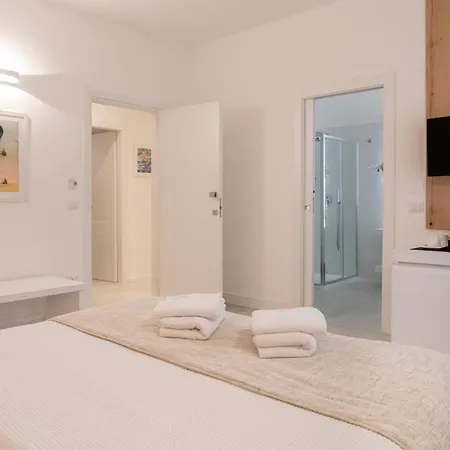 Lo Di Viale Lo Re & Caffe' Maison d'hôtes