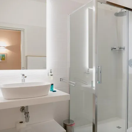 Maison d'hôtes Lo Di Viale Lo Re & Caffe' 3*