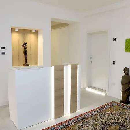 Lo Di Viale Lo Re & Caffe' 3* Λέτσε