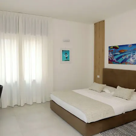 Maison d'hôtes Lo Di Viale Lo Re & Caffe' Lecce